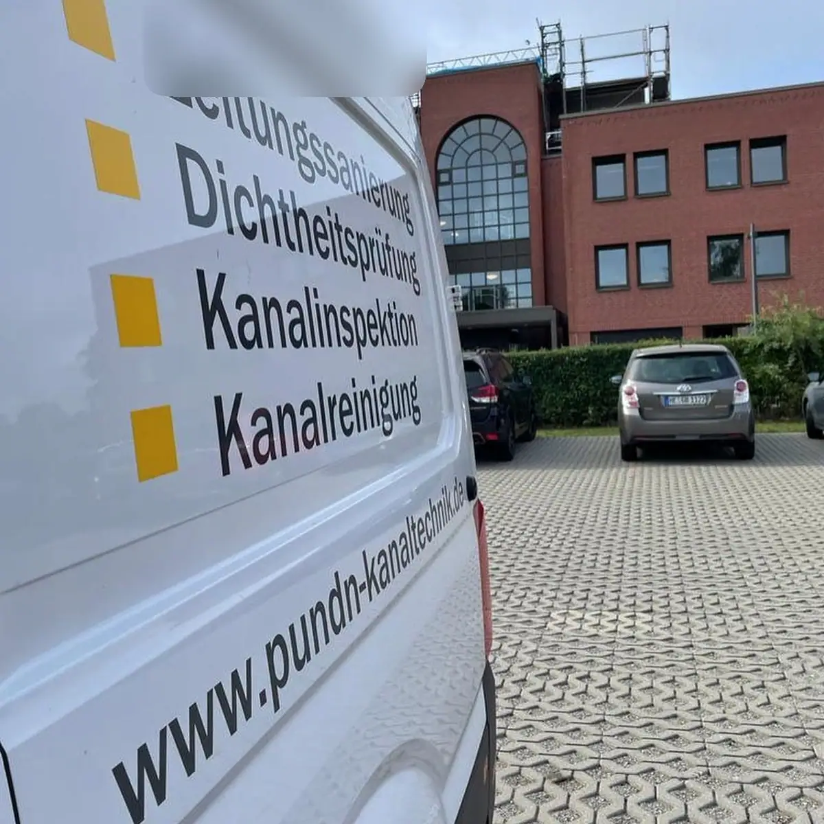 Prüftechnik des Partnerbetriebs im Fahrzeug